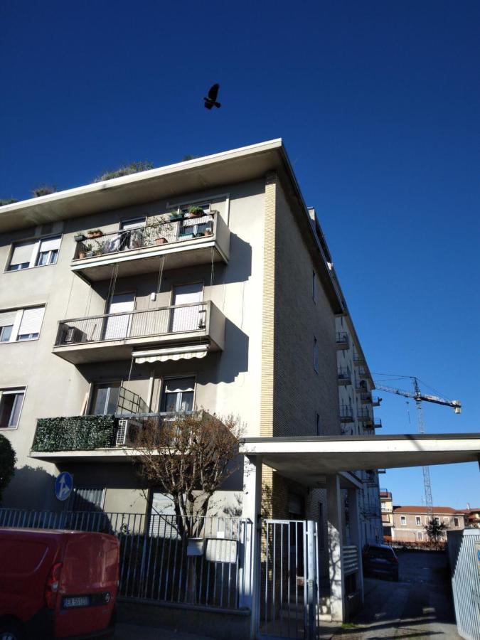 Spazioso Appartamento Parabiago Esterno foto