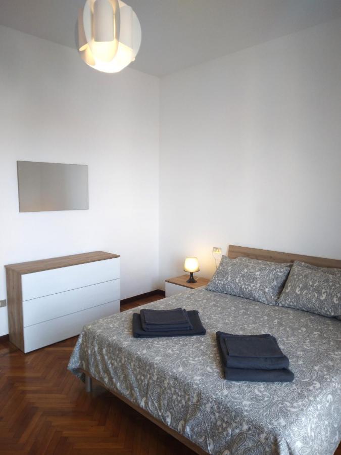 Spazioso Appartamento Parabiago Esterno foto