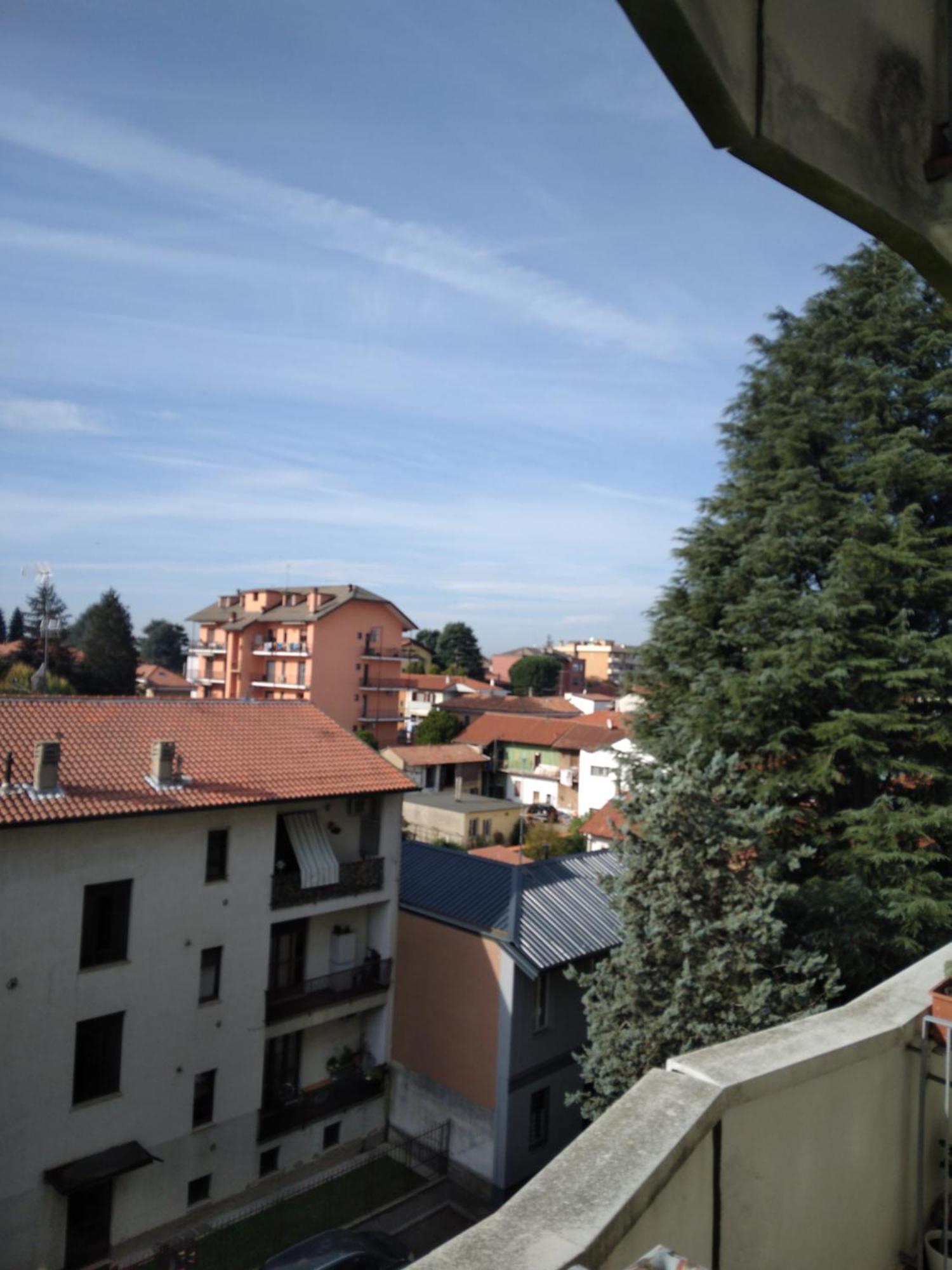 Spazioso Appartamento Parabiago Esterno foto